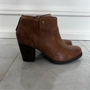Mission Philby Brown booties Indigo by Clark’s